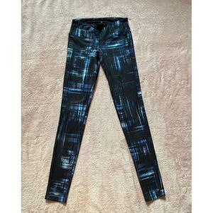 Women's‎ Athleta Black and Blue Print Leggings Size XSmall